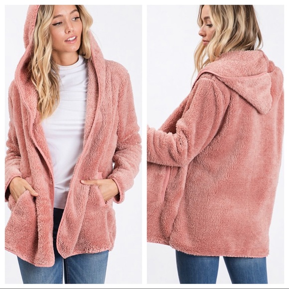 Beautiful hooded Sherpa jacket with pockets - Picture 3 of 8